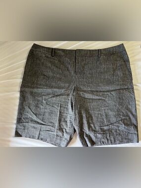 Women’s Classic Grey Linen Blend Shorts size 24